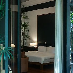 King Suite Pool View